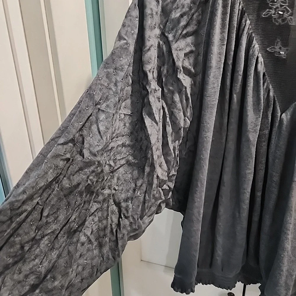 NWT womens‎ Batwing Top Size XL Washed Gothic Boho Lace Yoke Cottage Noir - Picture 5 of 7